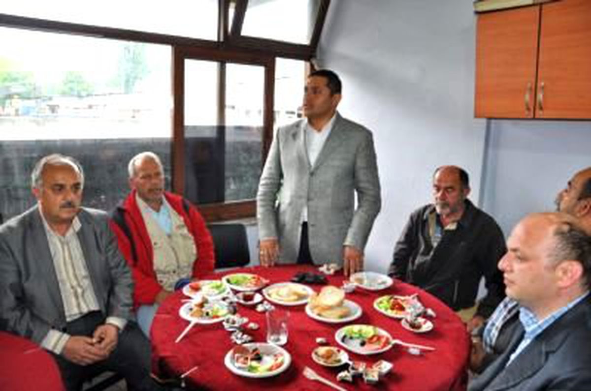 AK Parti Heyeti Dolmuşçu Esnafı ile Görüştü