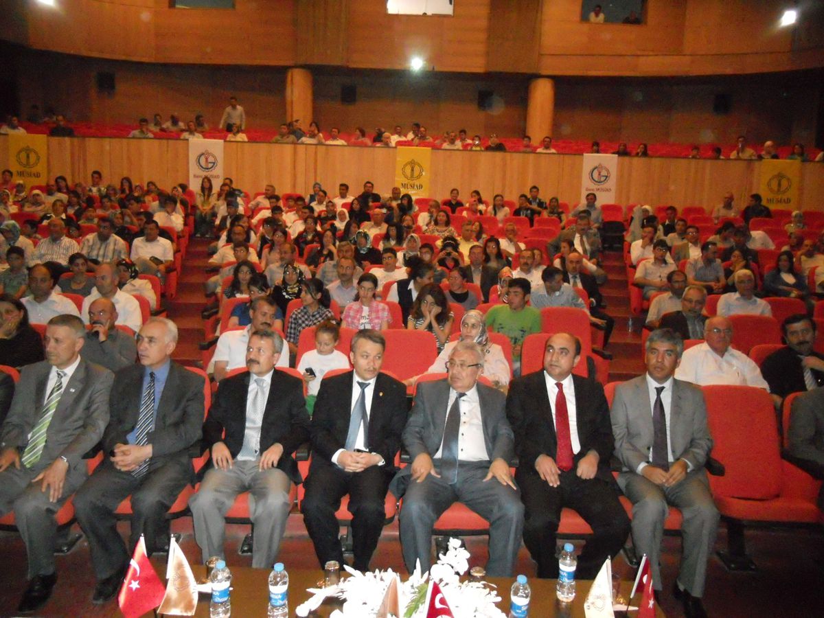 Aksaray\'da Eğitim Başarı Ödülleri Sahiplerini Buldu