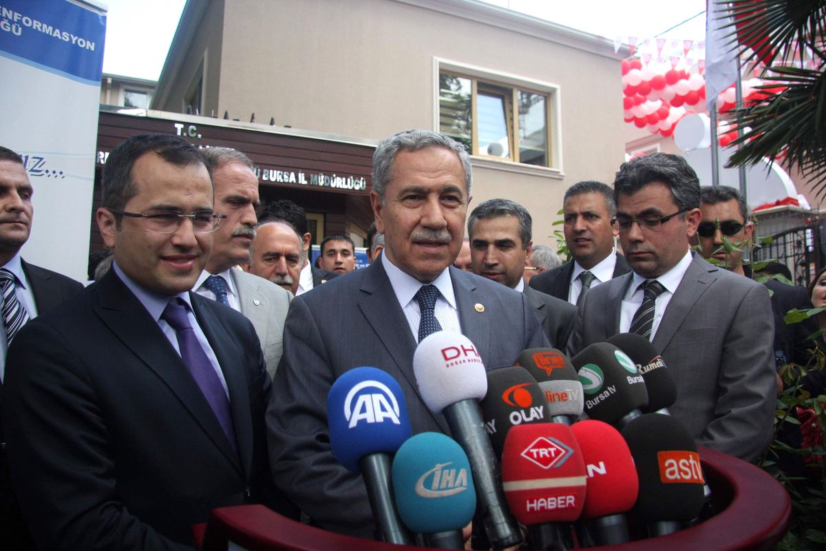 Arınç\'dan \'Terör Zirvesi\' Yorumu