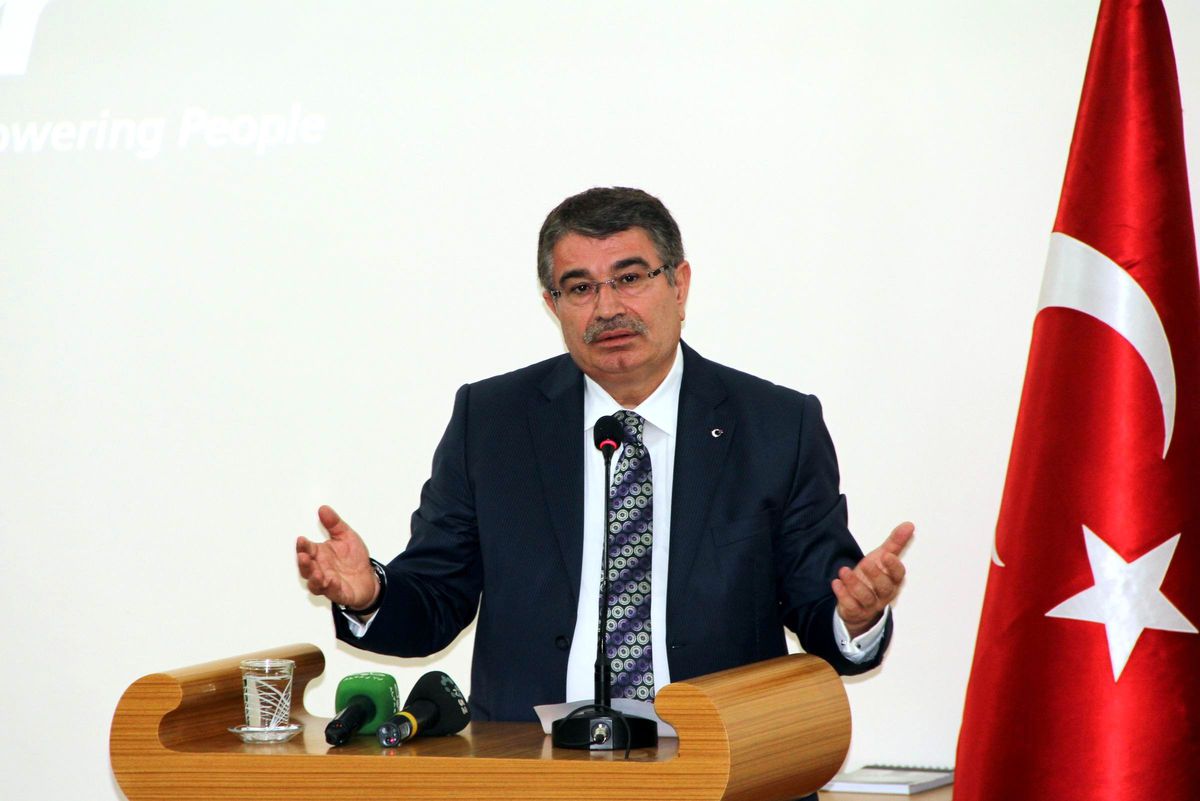 Bakan Şahin, İl Meclisinde Konuştu