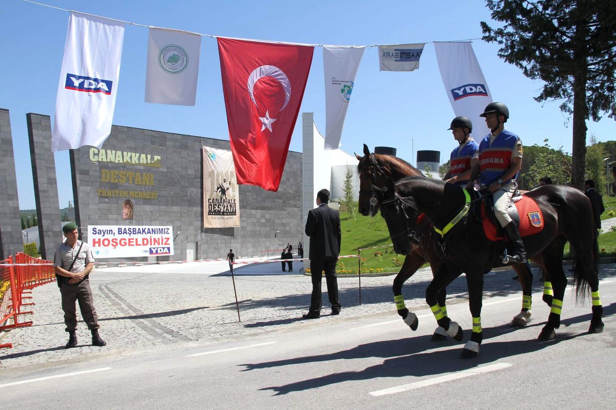 Başbakan Erdoğan Çanakkale Destanı Tanıtım Merkezi\'ni Açtı