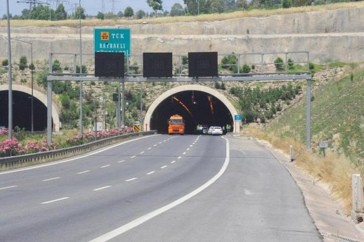 Bayraklı Tünelinde Şüpheli Motosiklet Paniği (3)