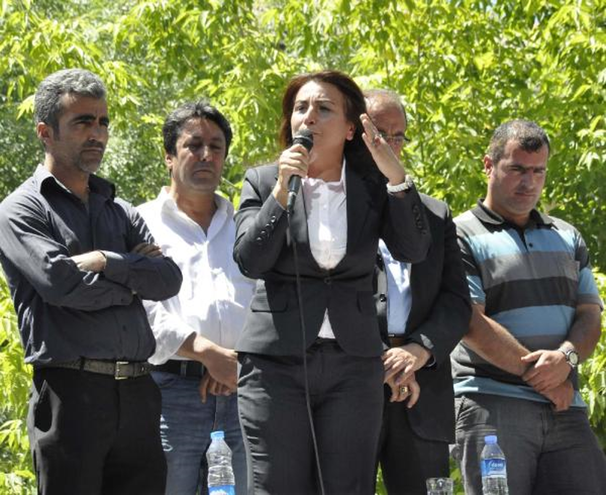 BDP\'li Başkanların Gözaltı Operasyonuna Protesto (3)