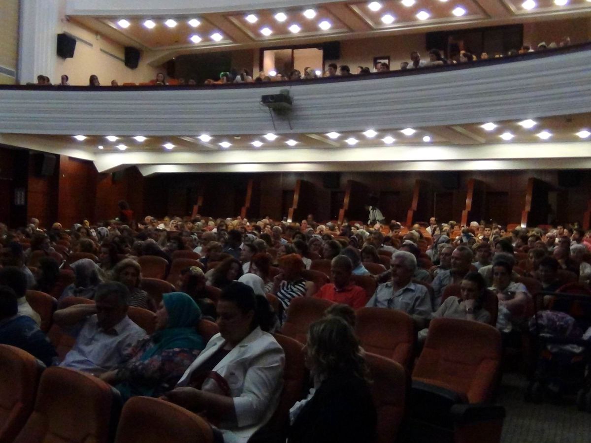 Göçmenler Bursa\'da Rumeli Türküleriyle Coştu