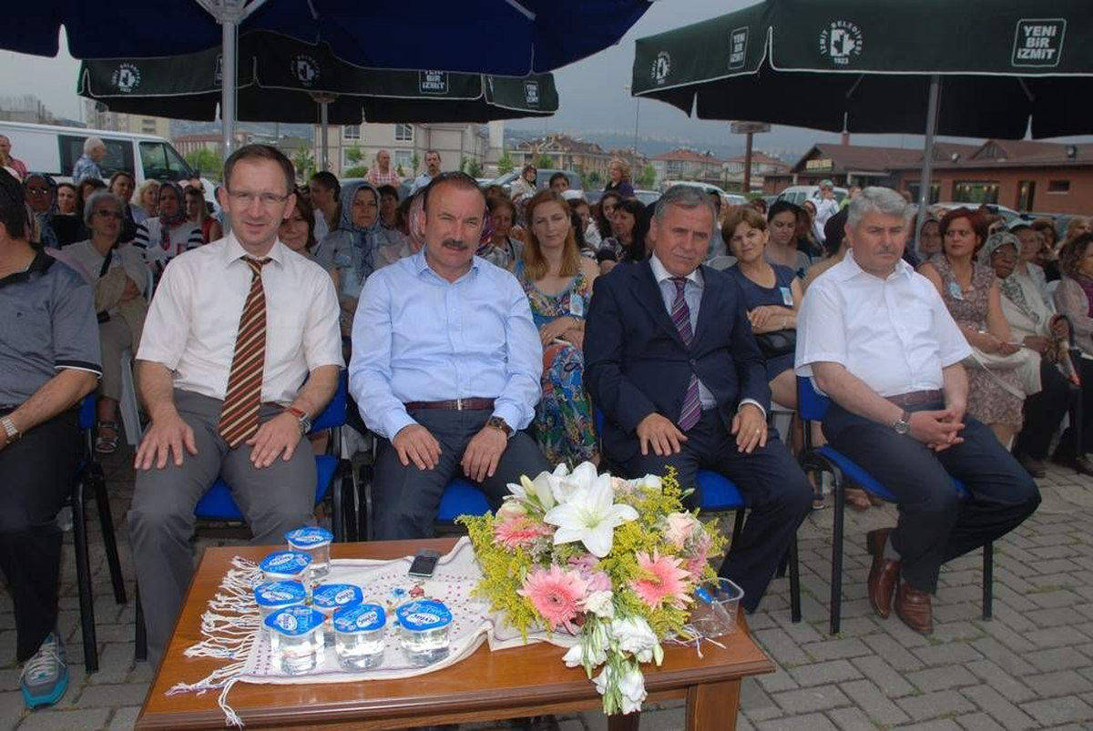 İz-Mek\'te Yıl Sonu Heyecanı