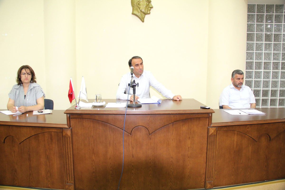 Nazilli Belediye Meclisi\'nden Hürriyet Caddesine Parke Onayı