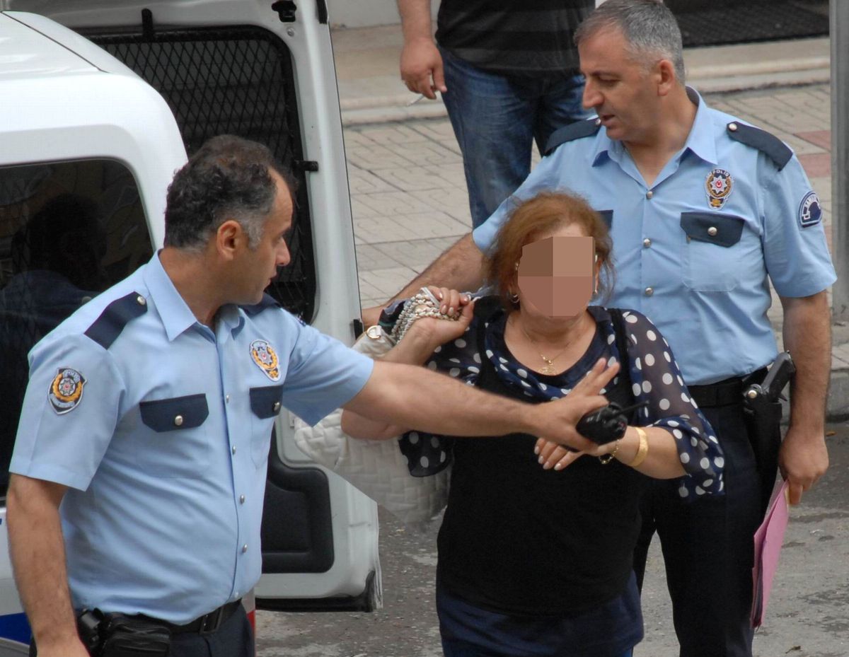 Pijama Hırsızlığına Gözaltı