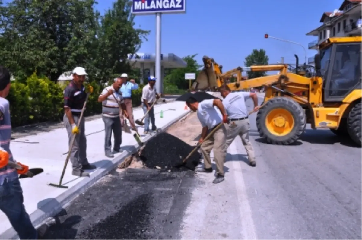 Sapanca Belediyesi İlçede Yol Genişletmeye Devam Ediyor