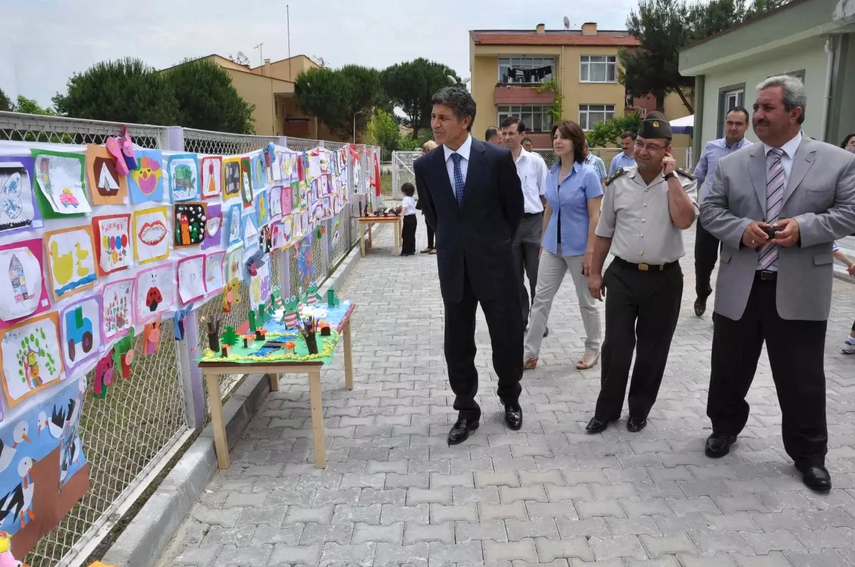 Seaş'ın Miniklerinden Yıl Sonu Sergisi