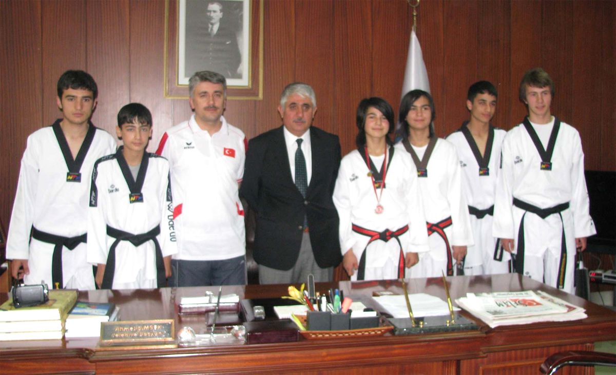 Taekwondoculardan Sorgun Belediye Başkanı Şimşek\'e Ziyaret