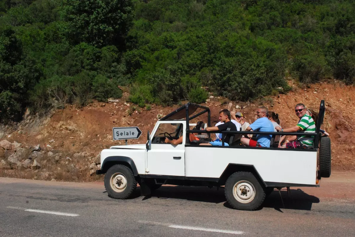 Turistlerin Gözdesi Jeep Safari