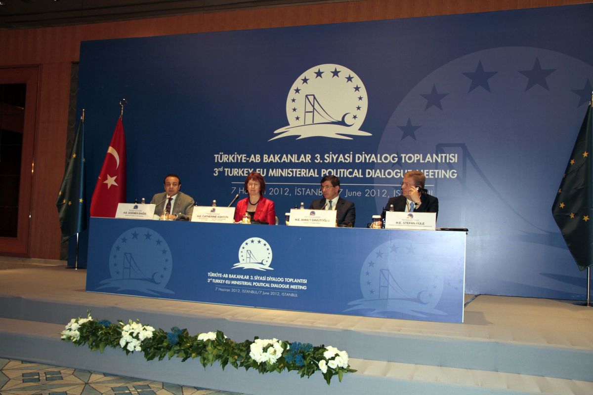 Türkiye-Ab Siyasi Diyalog Toplantısı Ortak Basın Toplantısı