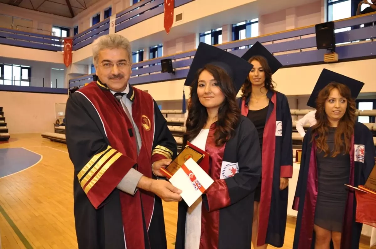 Yaşar Doğu Besyo\'da Mezuniyet Töreni