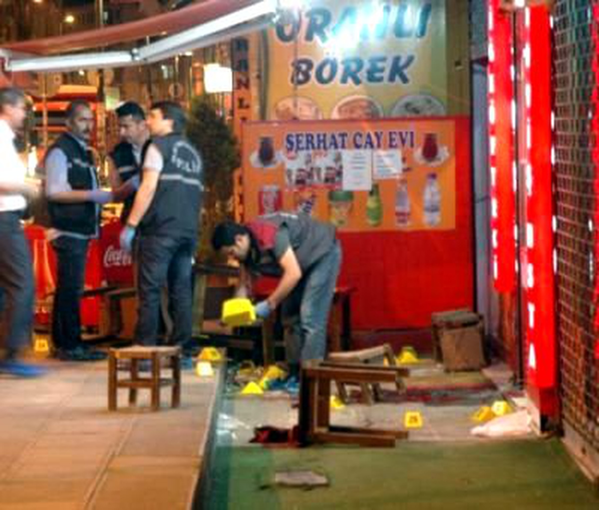 Yeniden\\ Sahte Para Tartışması Kanlı Bitti : 1 Ölü 5 Yaralı
