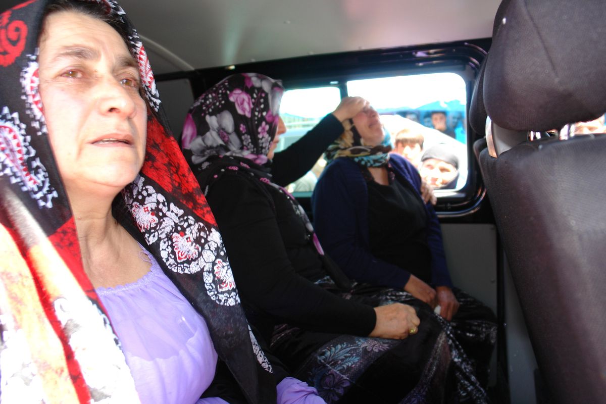 Yüksekova\'da Çıkan Olaylarda Hayatını Kaybeden Özgür Taşar Toprağa Verildi