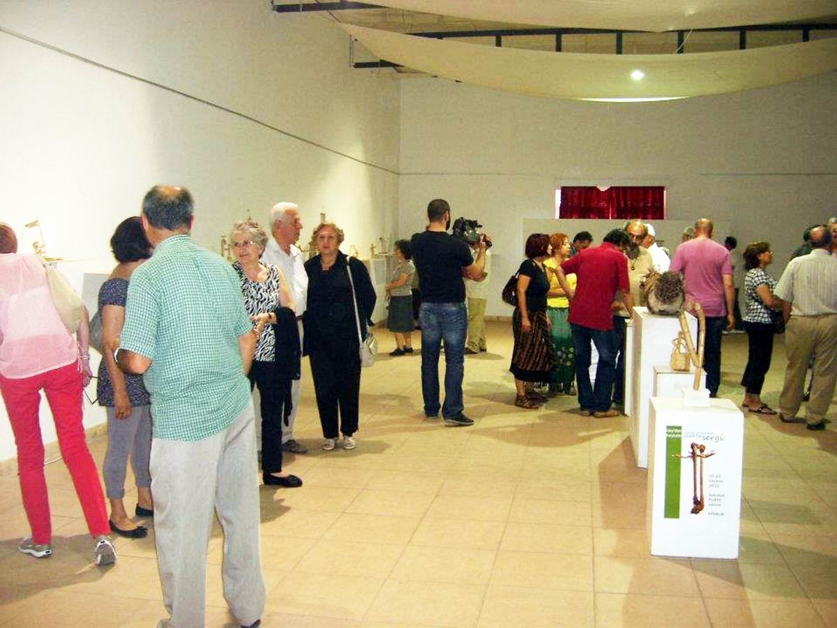 Ayvalık\'ta Abartık Sergiye Abartık İlgi