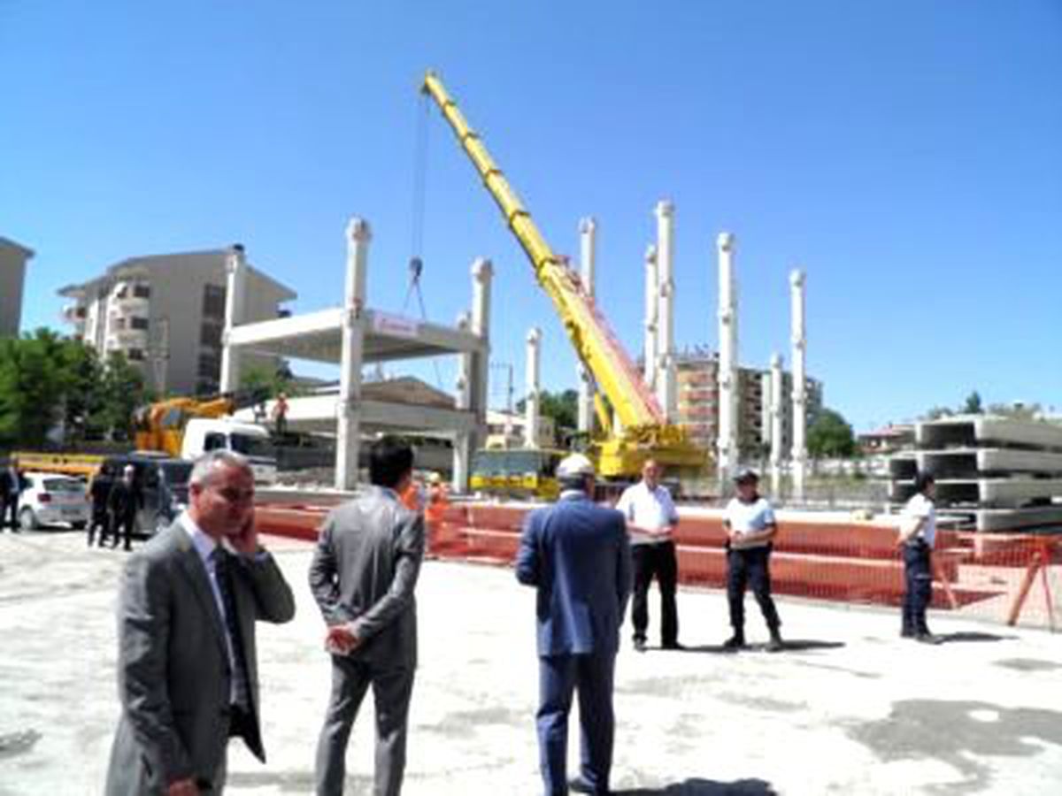 Bakan Dinçer Erciş\'te Evyap\'ın Yaptırdığı Okulun Protokolünü Onayladı