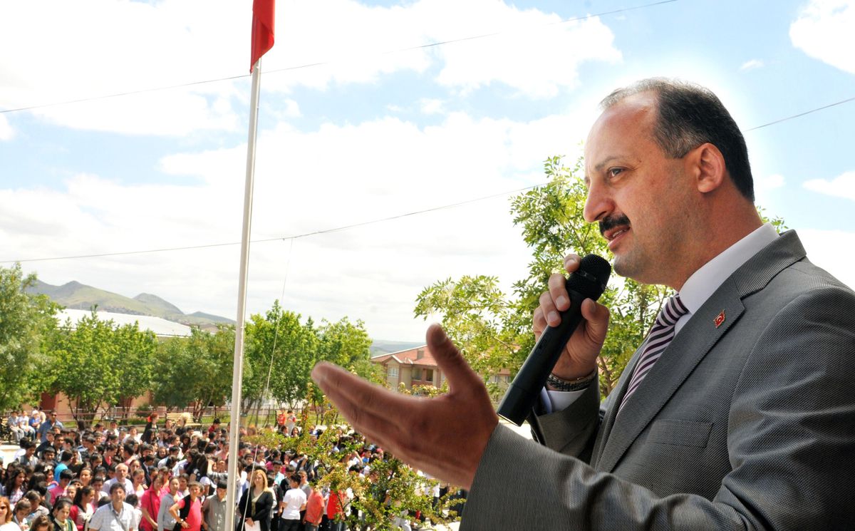 Başkan Akgül'den Eğitime Ödüllü Destek