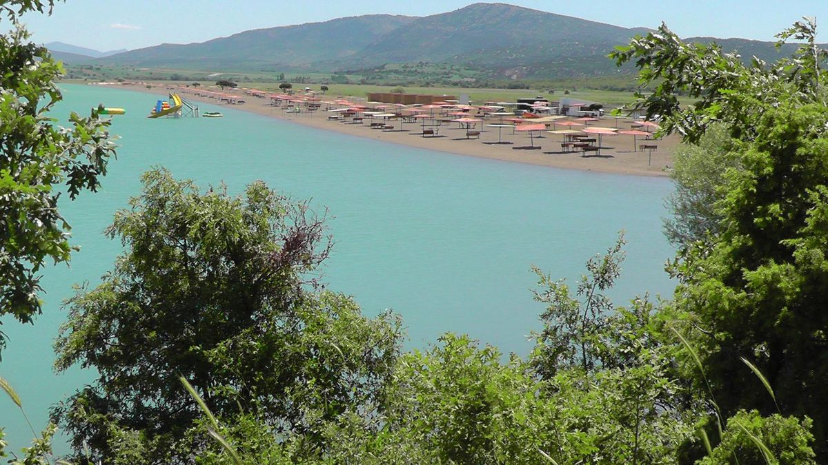Beyşehir Gölü\'nde Sular Yükseldi, Su Kaydırağı Suların Altında Kaldı