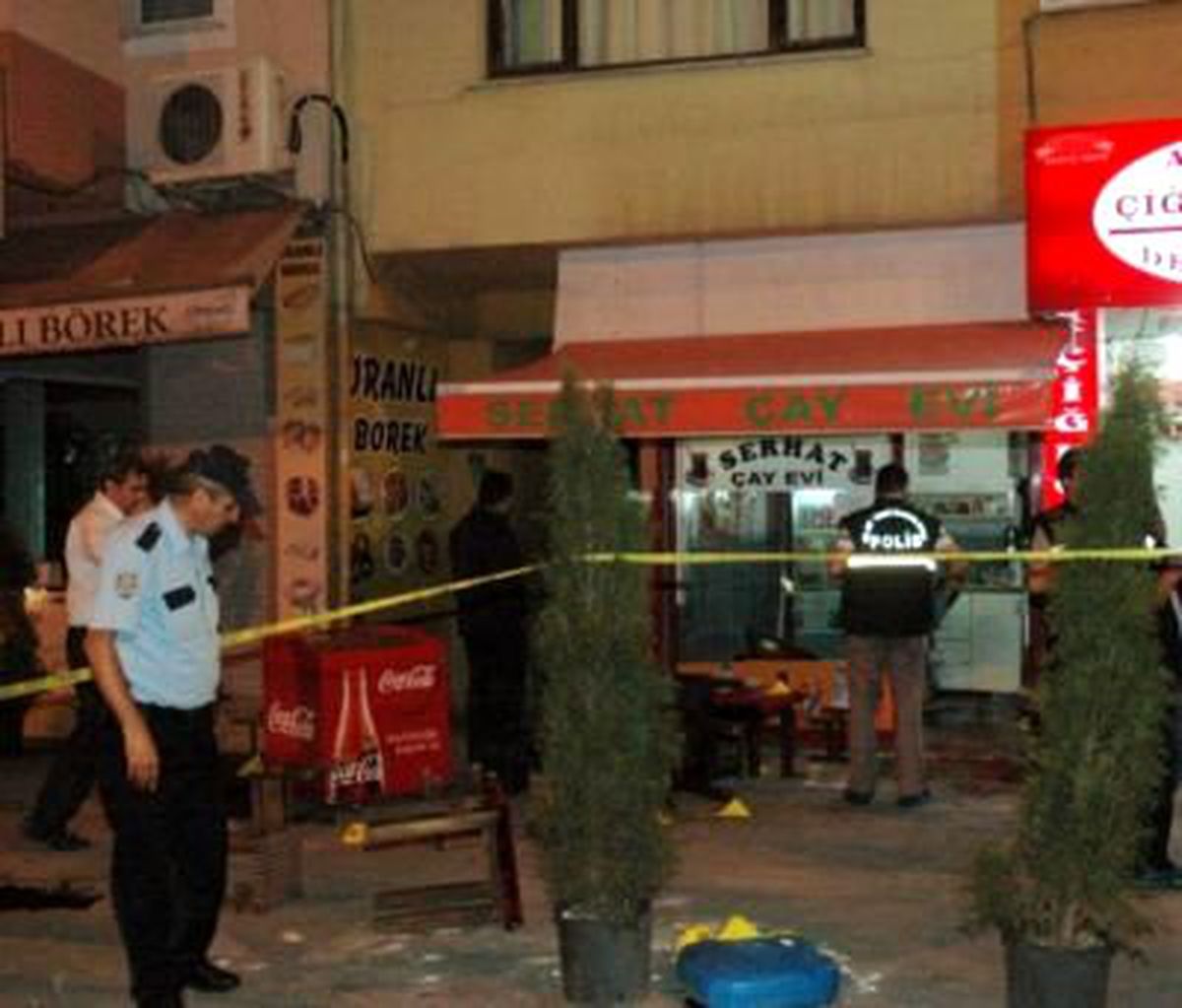 Çayevine Silahlı Saldırı: 2 Ölü, 7 Yaralı