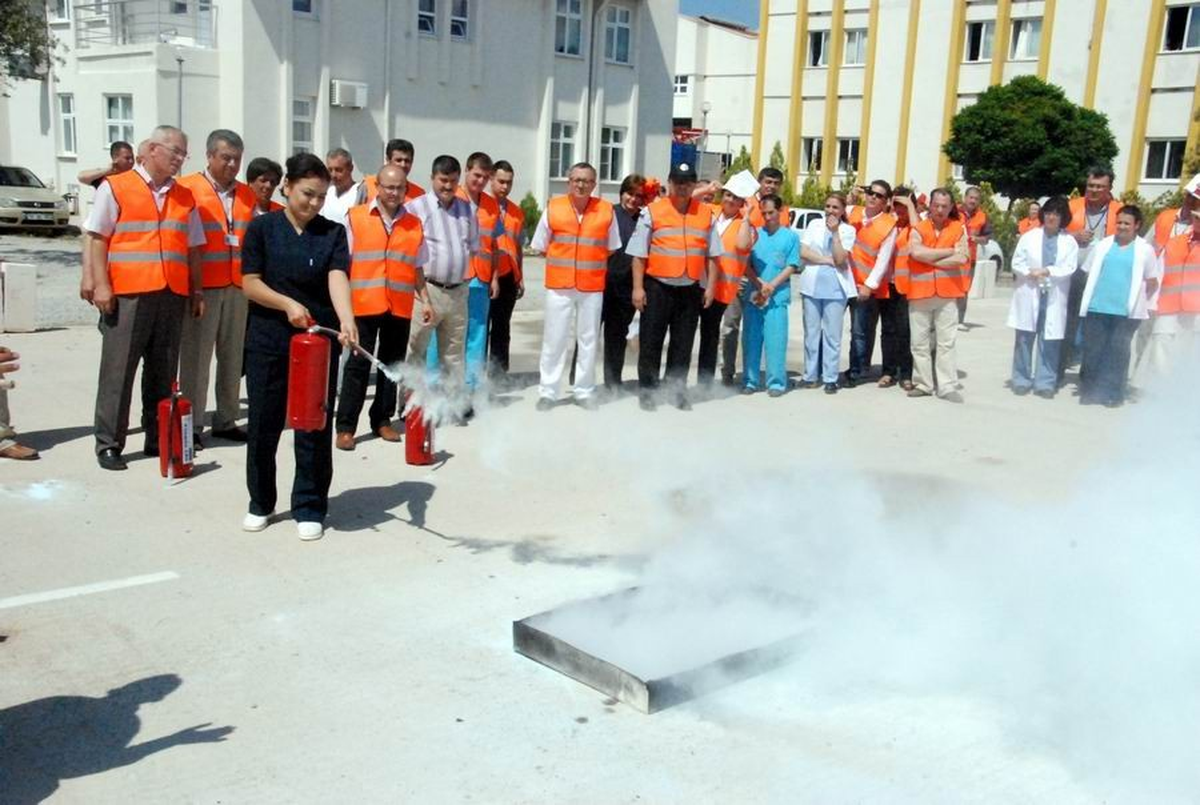 Edremit Devlet Hastanesi\'nde Tatbikat Heyecanı Yaşandı