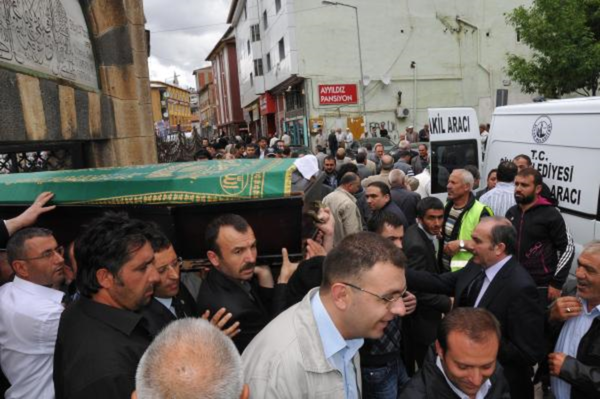 Ekşi Yoğurt Tartışması Öldürdü