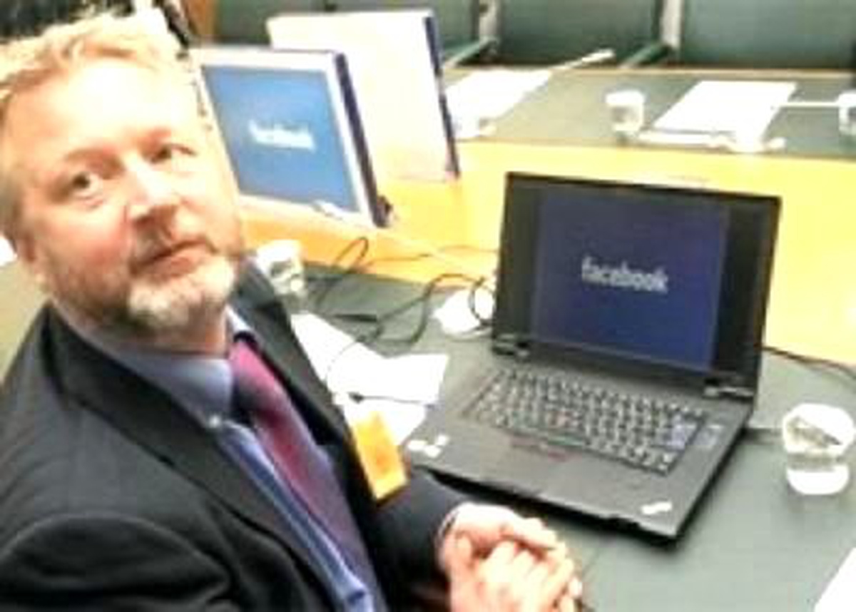 Facebook\'tan Ayrılanın Bilgileri Tamamen Siliniyor