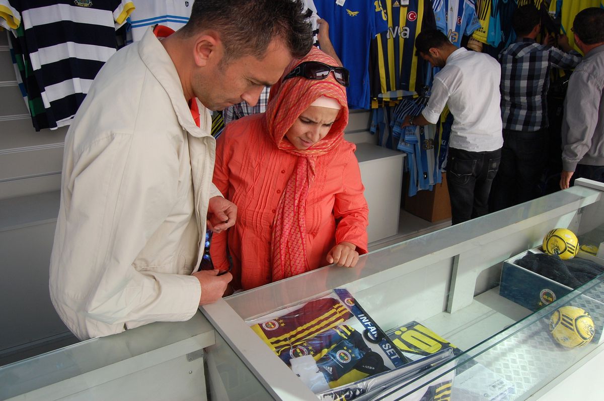 Fenerium Tır\'ına Tatvan\'da Yoğun İlgi