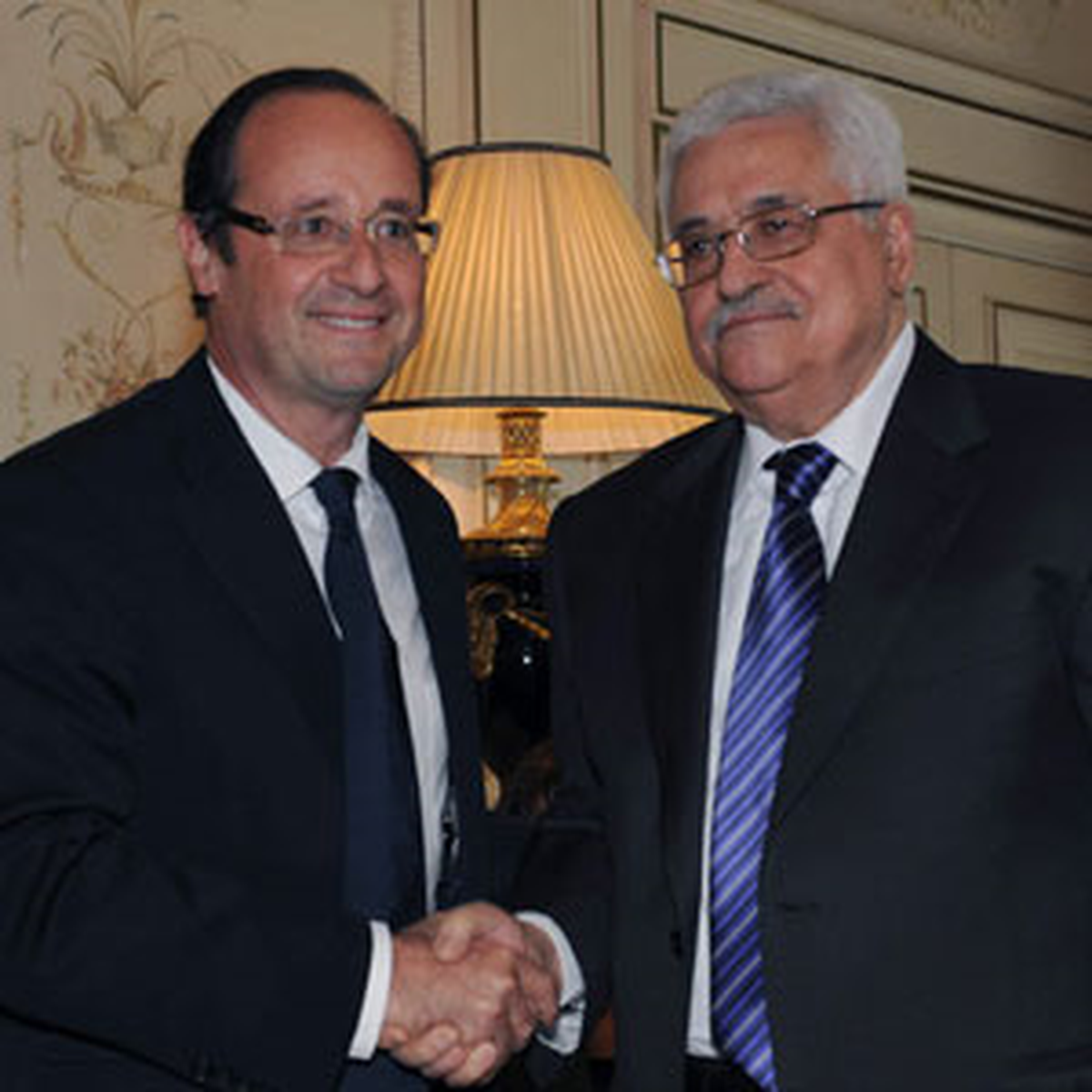 Fransa Cumhurbaşkanı Hollande, Abbas ile Görüştü