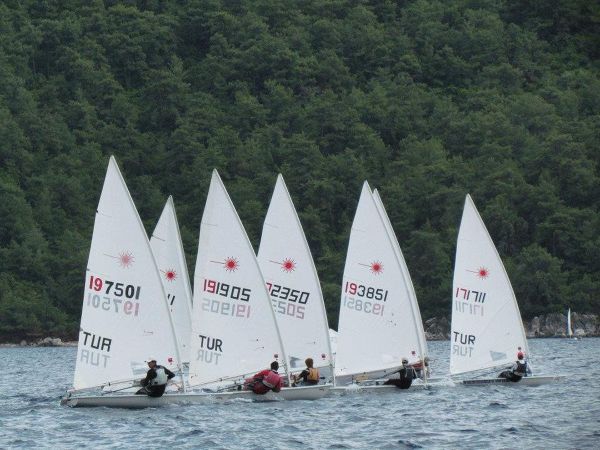 İki Sporcu Yelken Milli Takımı\'na Seçildi
