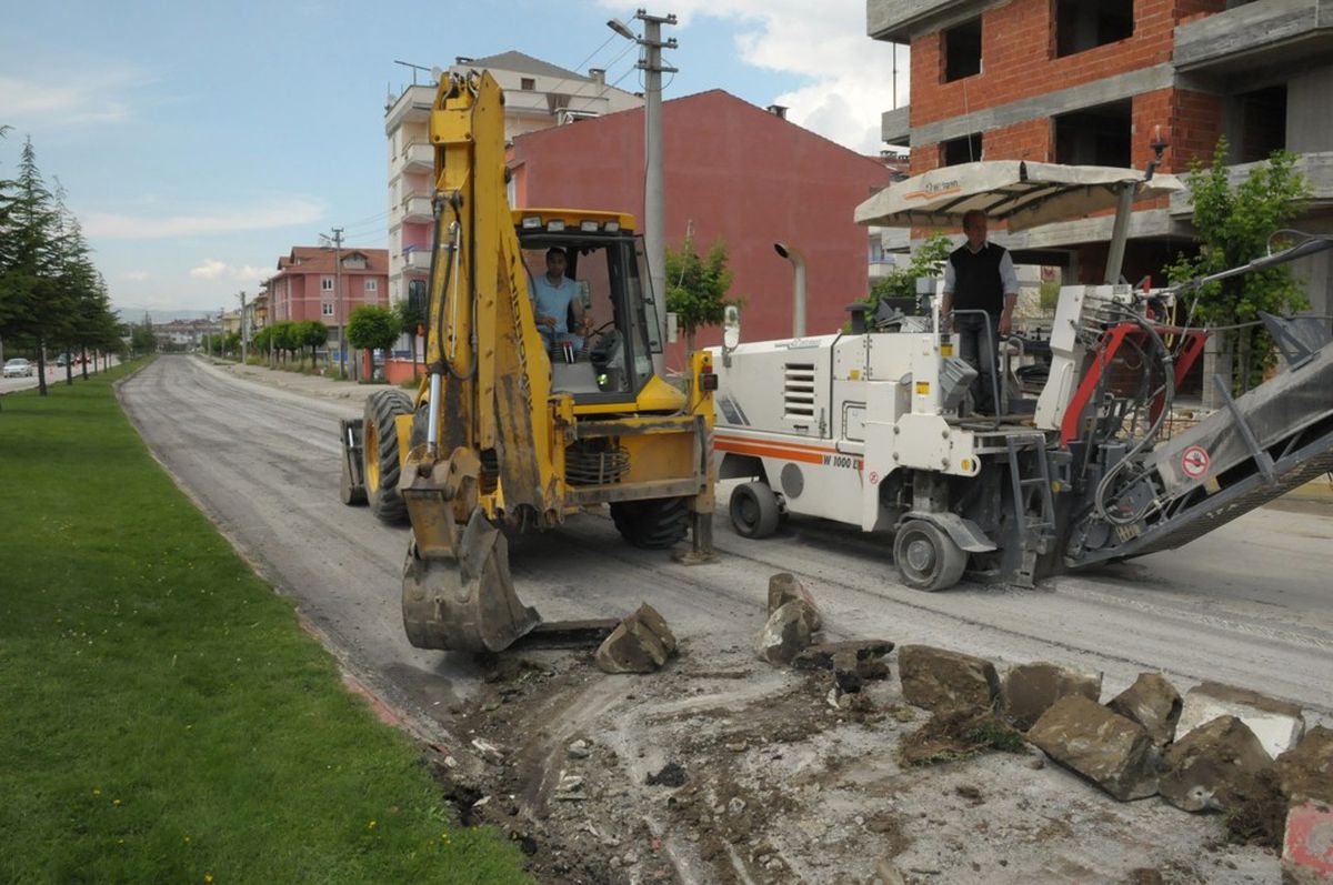 İnegöl Belediyesi Asfalt Sezonunu Açtı