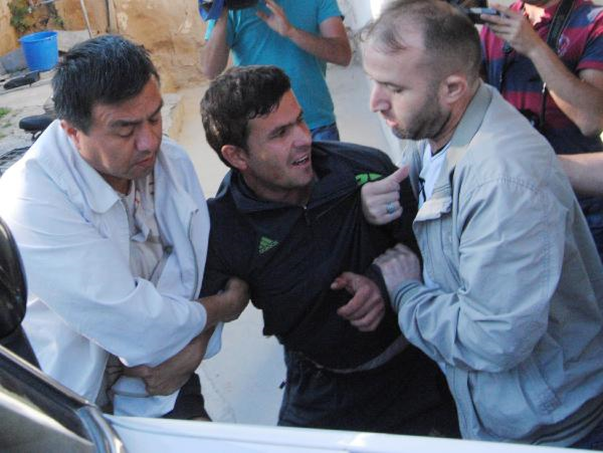 Kardeşini Uyurken 15 Yerinden Bıçaklayarak Öldürüp, Kümese Saklandı