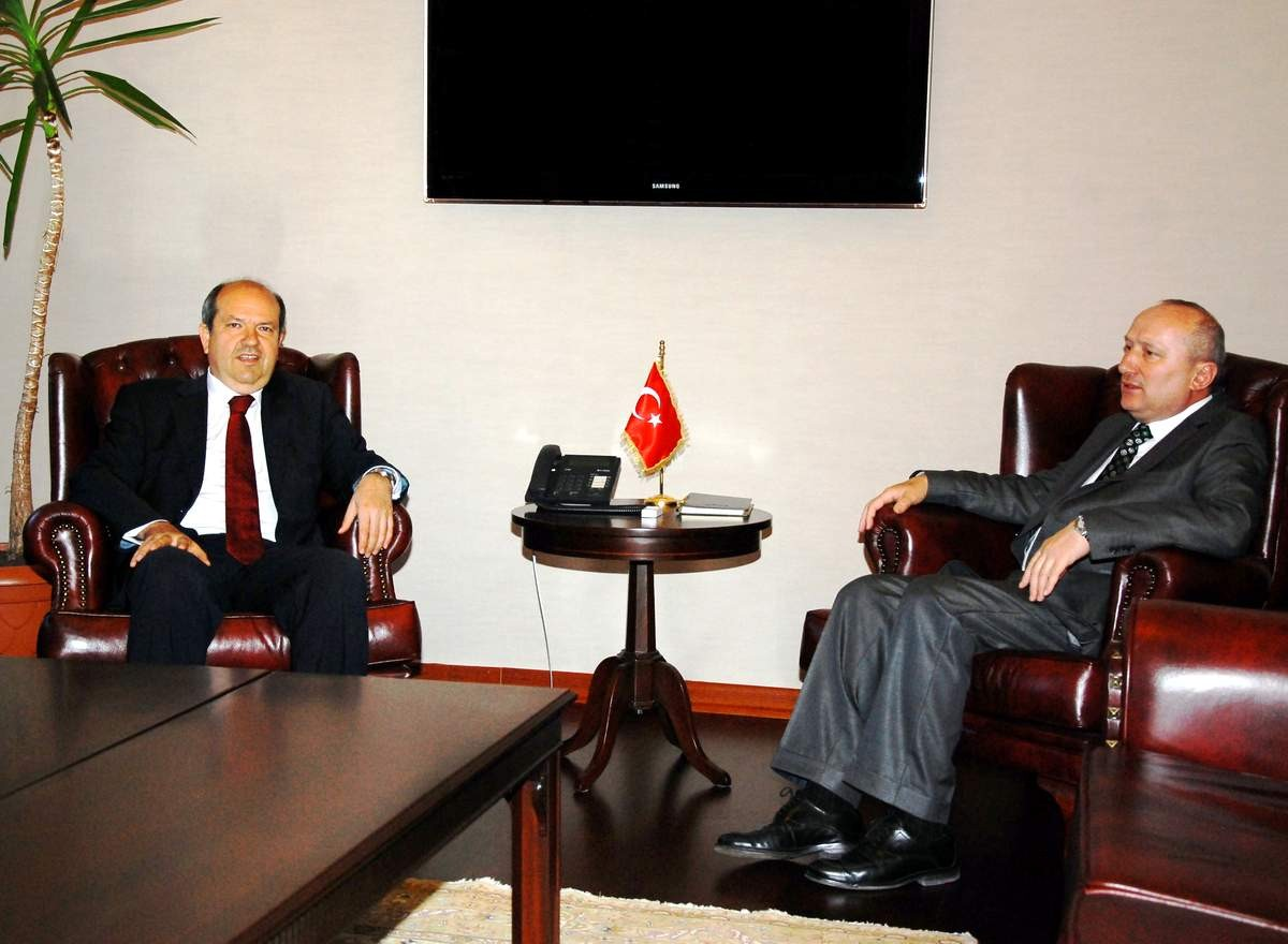 KKTC Maliye Bakanı Eskişehir Valisi Kadir Koçdemir\'i Ziyaret Etti