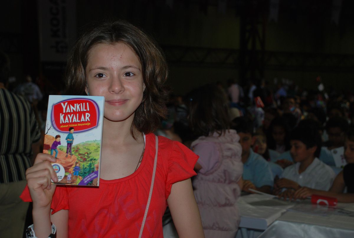 Kocaeli Valiliği\'nden Dev Kitap Kampanyası