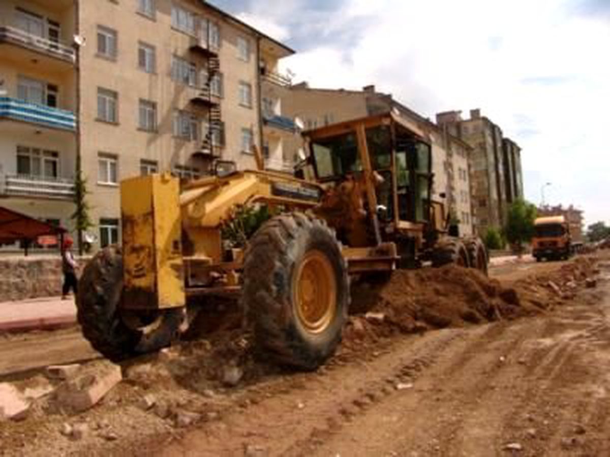 Kocasinan\'dan Milli Egemenlik Caddesi\'ne Makyaj