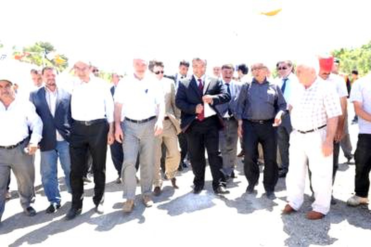 Kütahya-Bozüyük Yoluna \'Beton Sıcak Karışımı\' Asfalt
