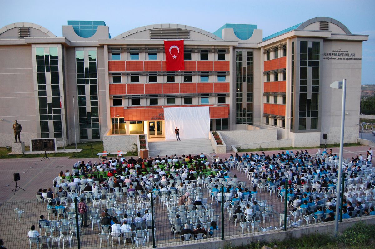 Liselilerden "Kaynarca Şiir Akşamları"