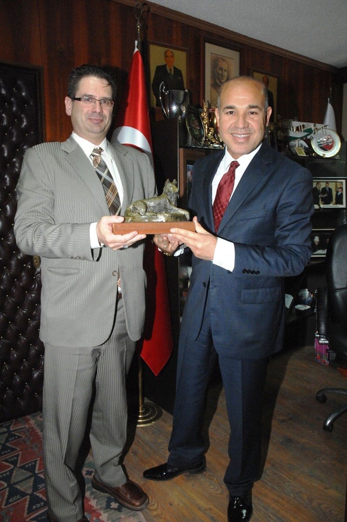 Macar Politikacı Ceyhan\'da