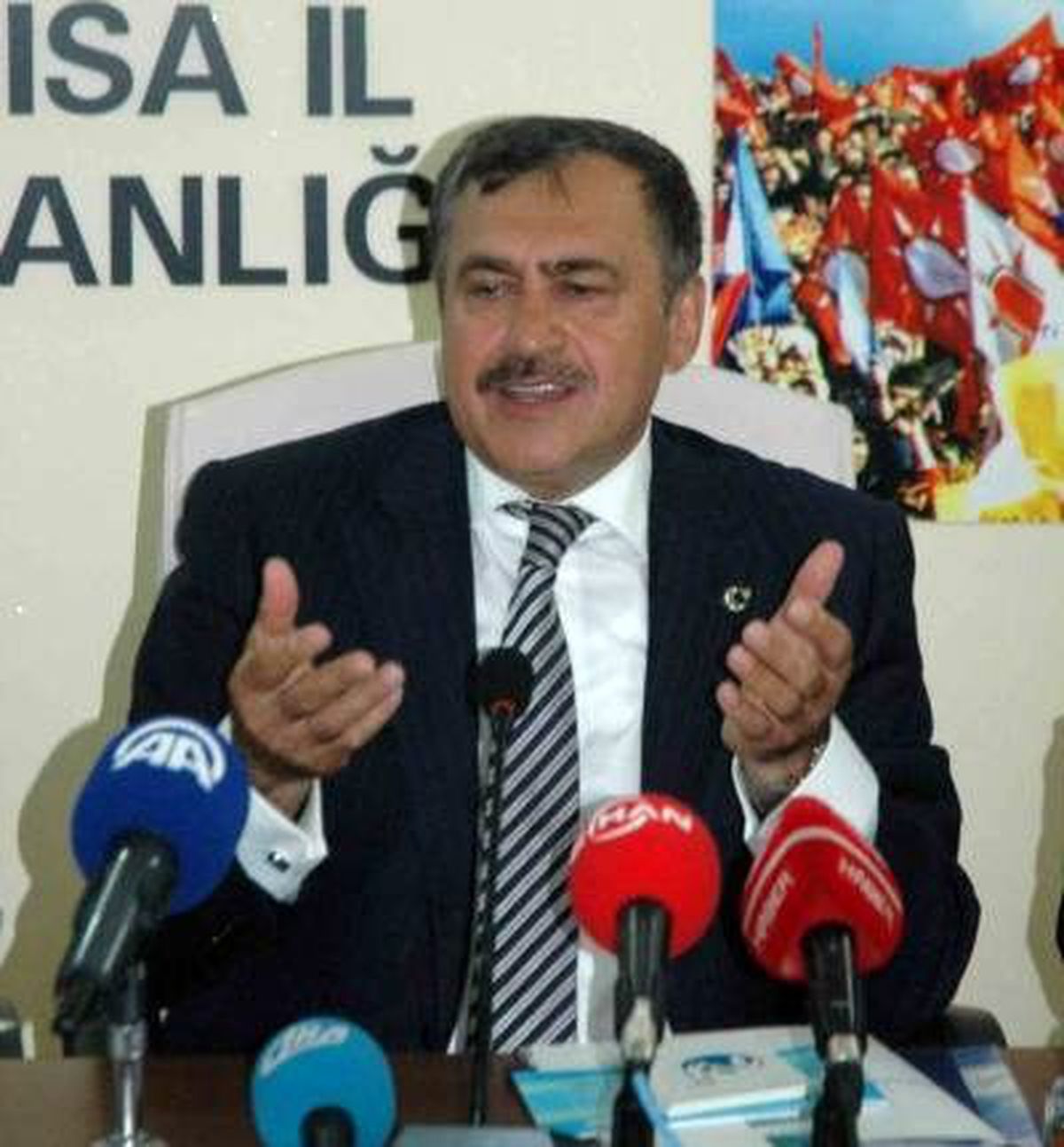 Orman ve İşleri Bakanı Eroğlu."İnşallah 2014 Yerel Seçimlerinde de Manisa\'nın Genelinde Büyük...