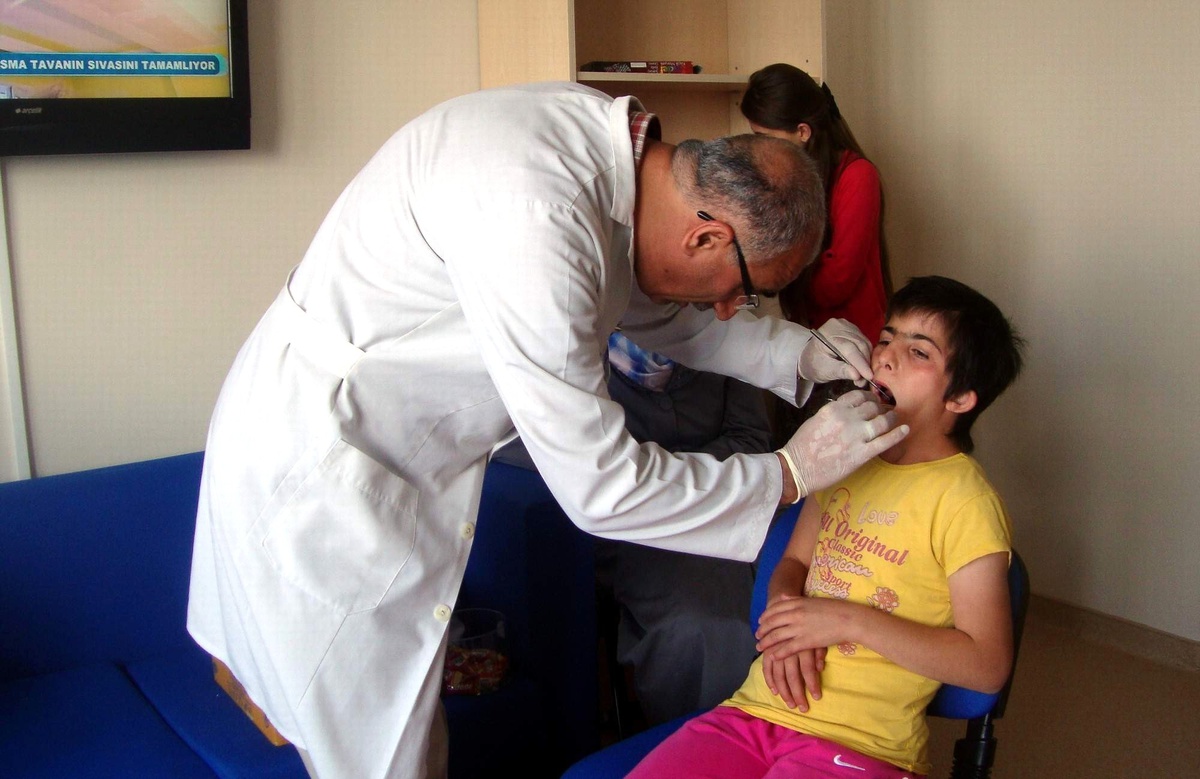 Rehabilitasyon Merkezi Öğrencilerine Sağlık Taraması Yapıldı