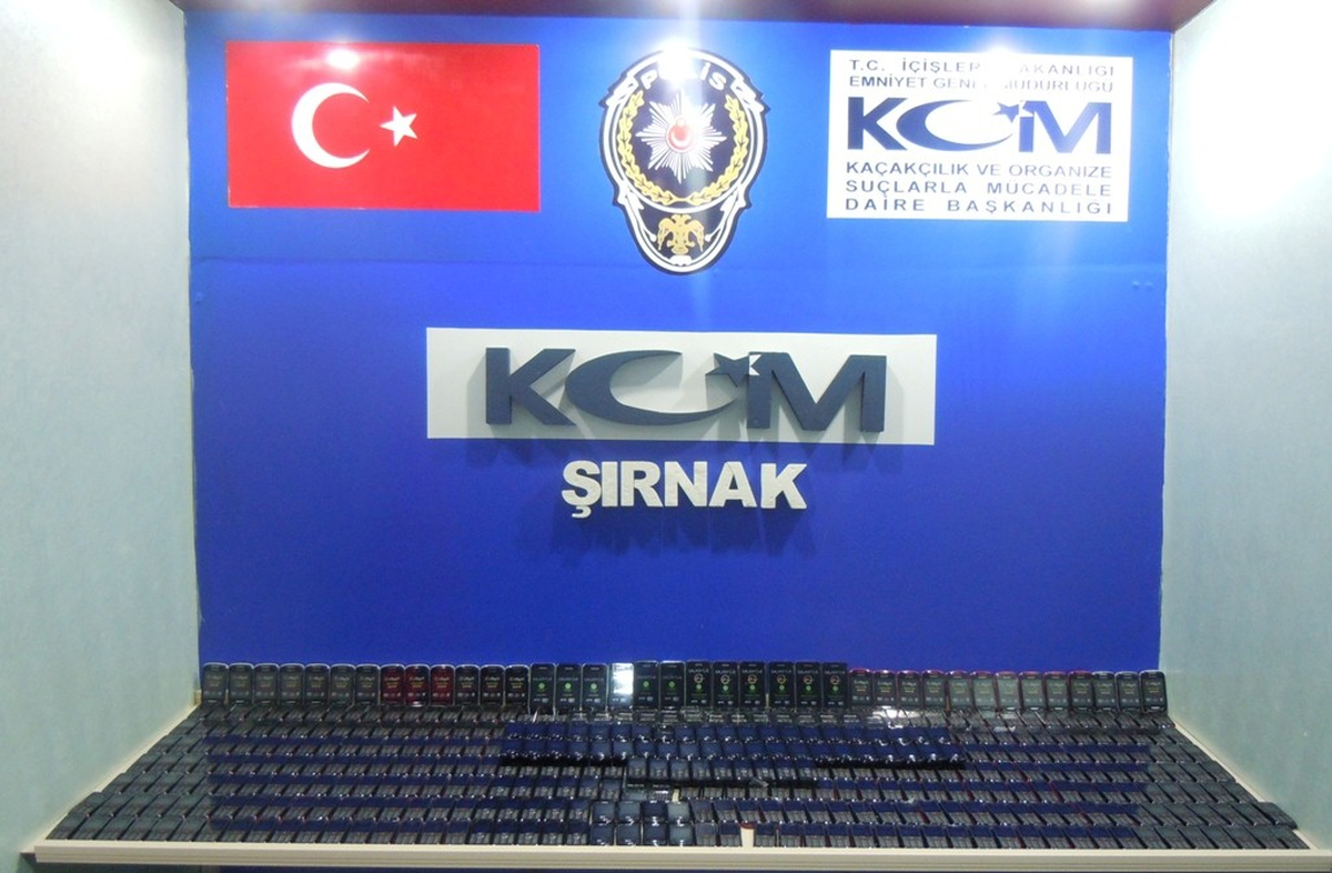 Şırnak\'ta 461 Adet Kaçak Cep Telefonu Ele Geçirildi