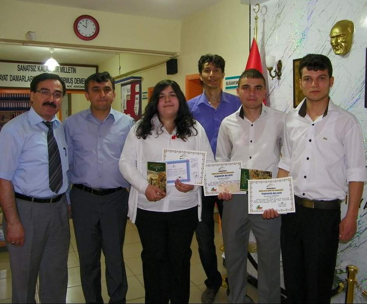 Sungurlu\'da Başarılı Öğrenciler Ödüllendirildi