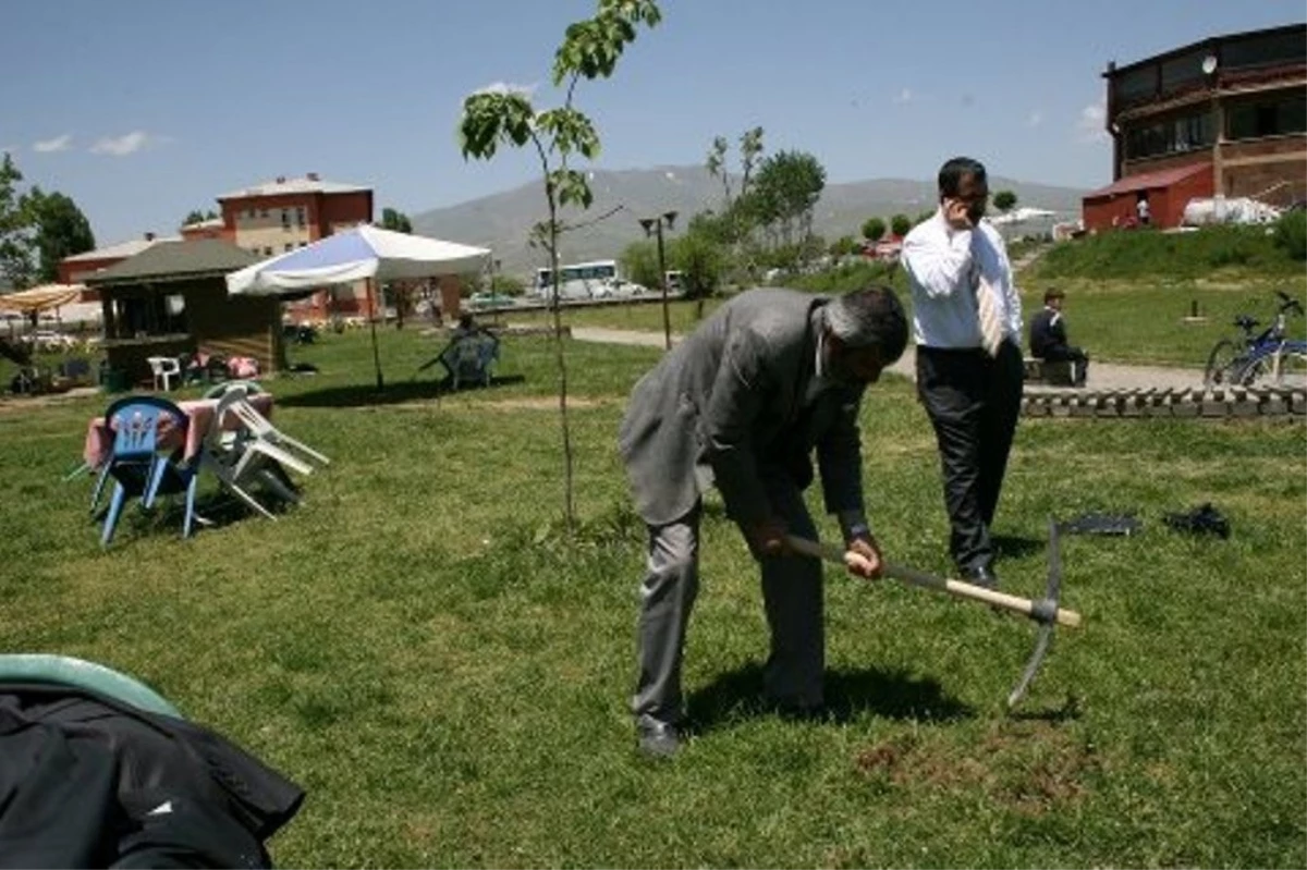 Tatvanlıların "Denizci Heykeli" Hayali 13 Yıl Sonra Gerçekleşiyor