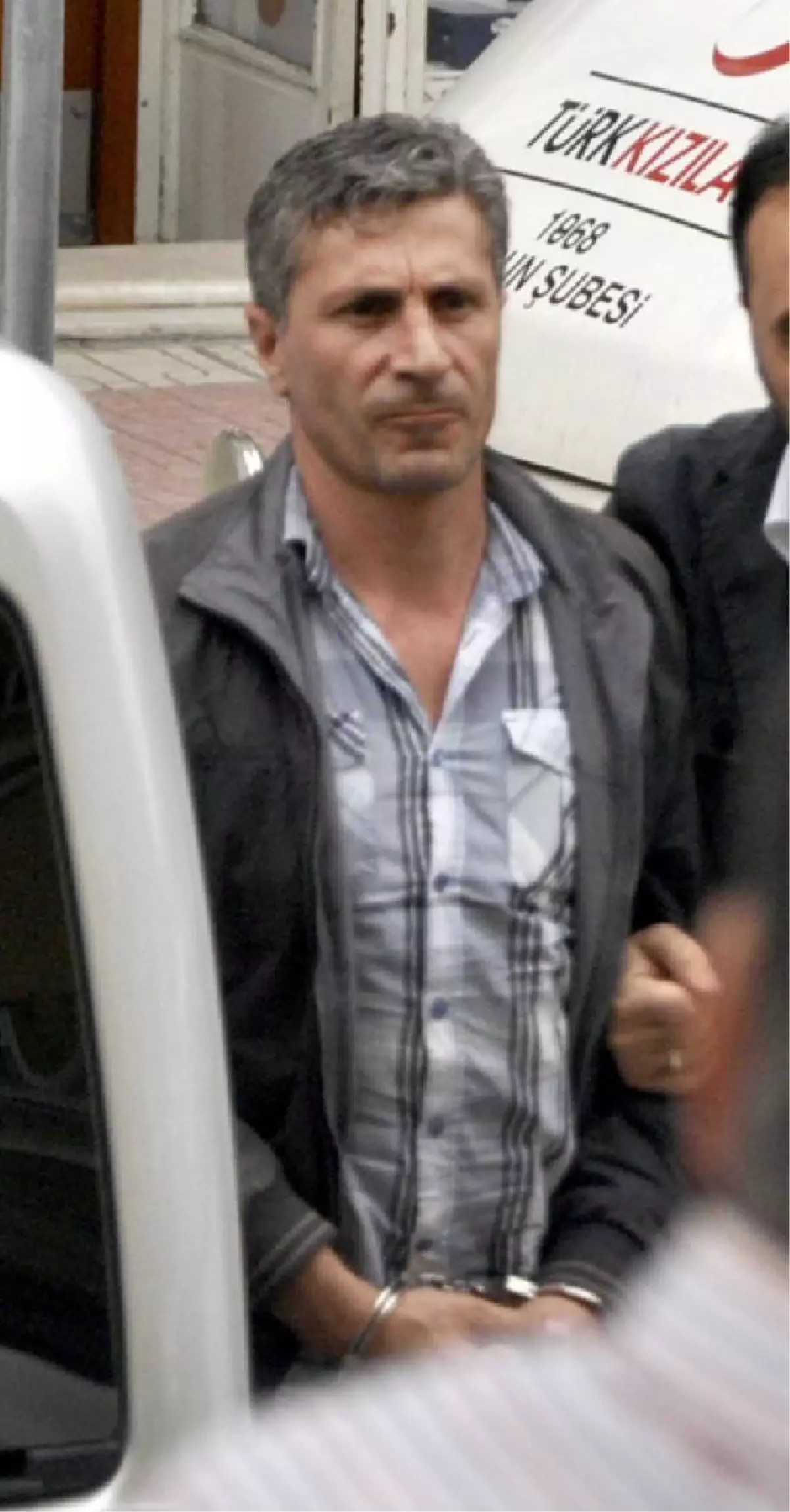 Tekstilci, Yanında Çalışan 17 Yaşındaki Kızı Tacizden Tutuklandı