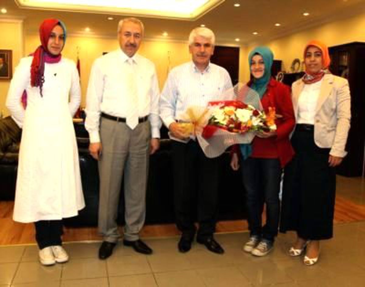 Tübitak Türkiye Birincileri Başkan Sakallı\'yı Ziyaret Etti