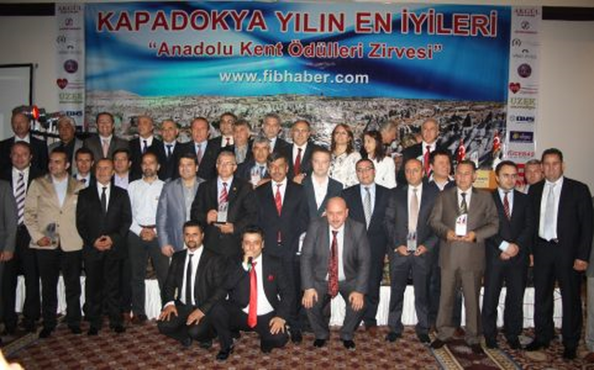 Vali Oğuz\'a Yılın En İyi Valisi Ödülü