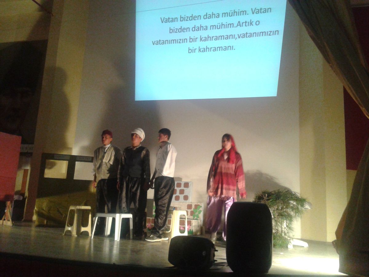 Yabancı Dil Tiyatro Yarışması