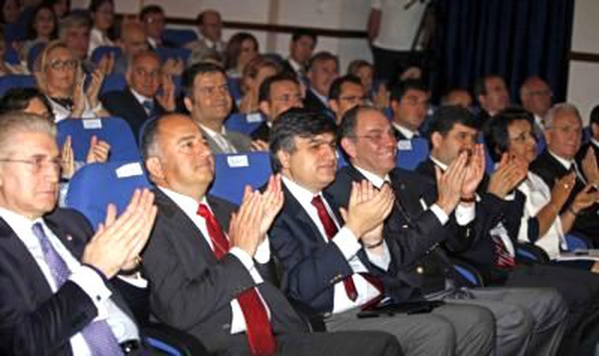 YÖK Başkanı İzmir\'de Çalıştaya Katıldı