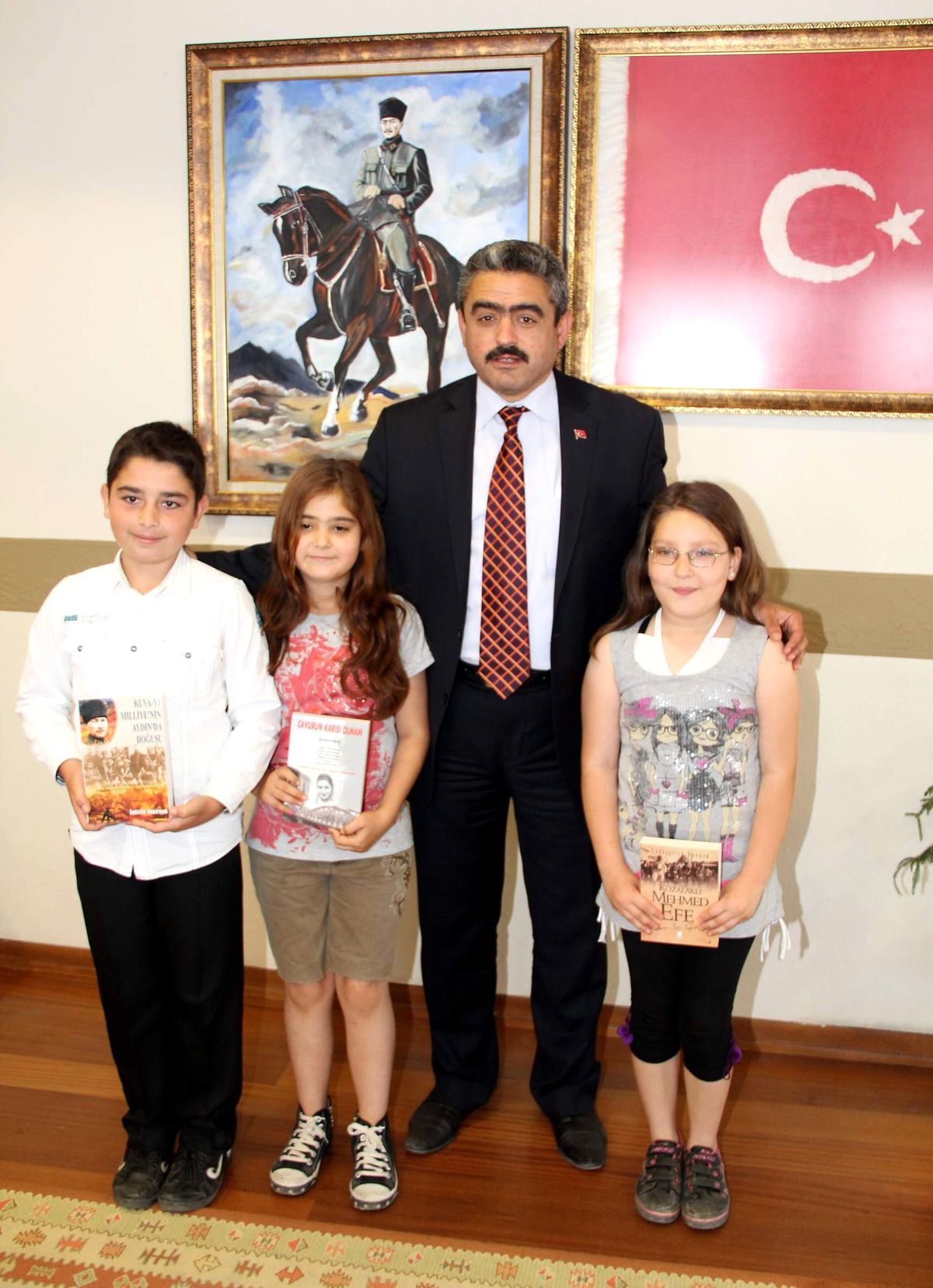 Başkan Alıcık Kütüphane İsteyen Öğrencileri Kırmadı
