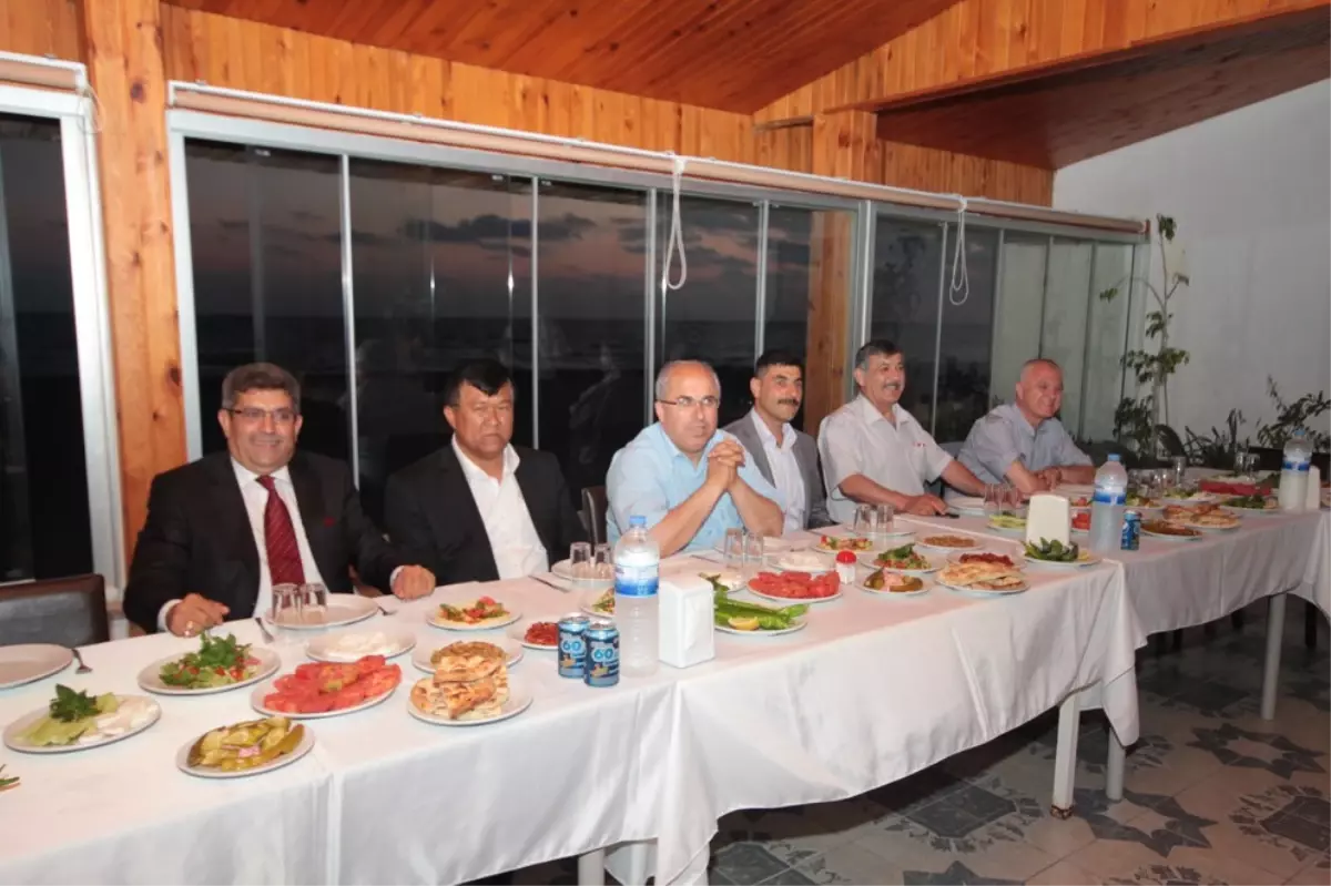 Başkanlardan Dayanışma Yemeği